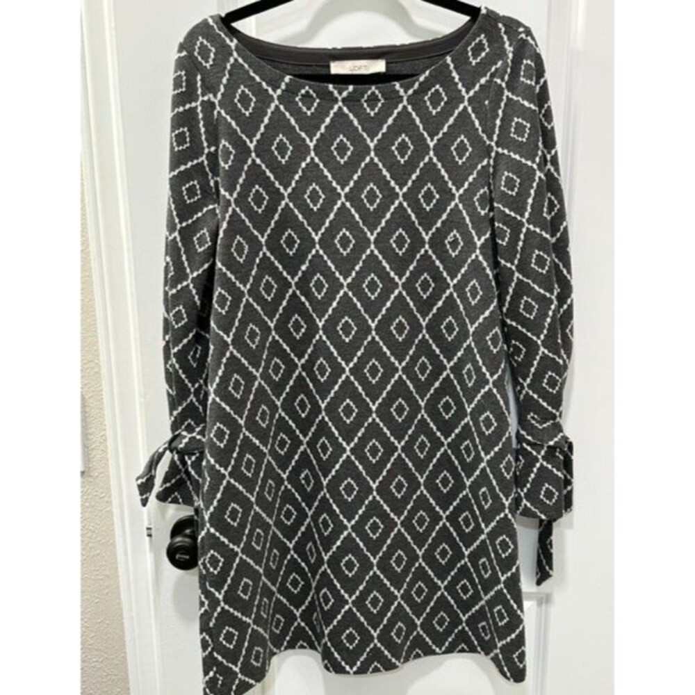 LOFT Womens M Gray Diamond Print Sweater Dress Tie Cuff Sleeve Boat Neck